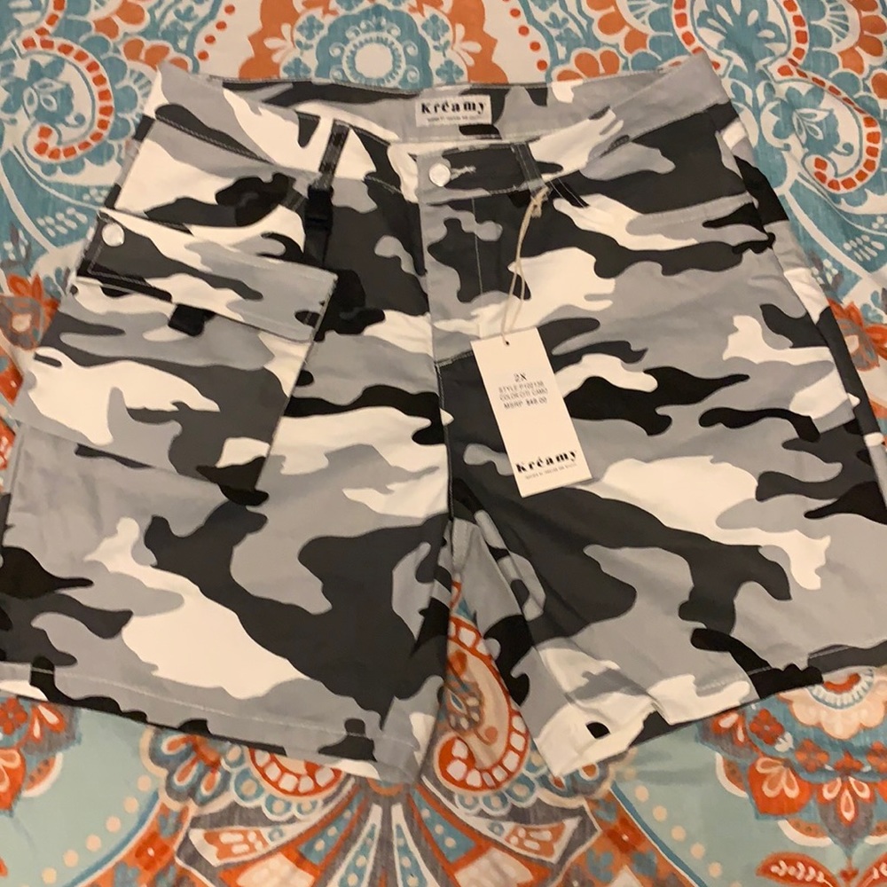 Kréamy Camouflage Lightweight Cargo Shorts